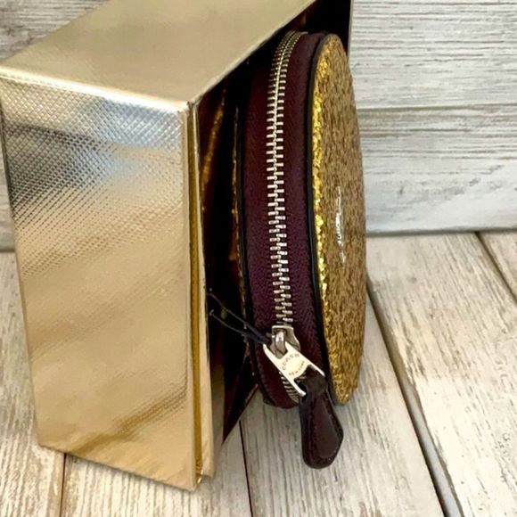 COACH NEW IN BOX WIZARD OF OZ GOLD GLITTER SPARKLE COIN MONEY CASE PURSE - Picture 4 of 7